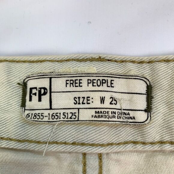 Free People Patchwork Light Wash Denim Shorts Crochet Lace 25 24 Raw Hem Cutoff - Picture 2 of 11